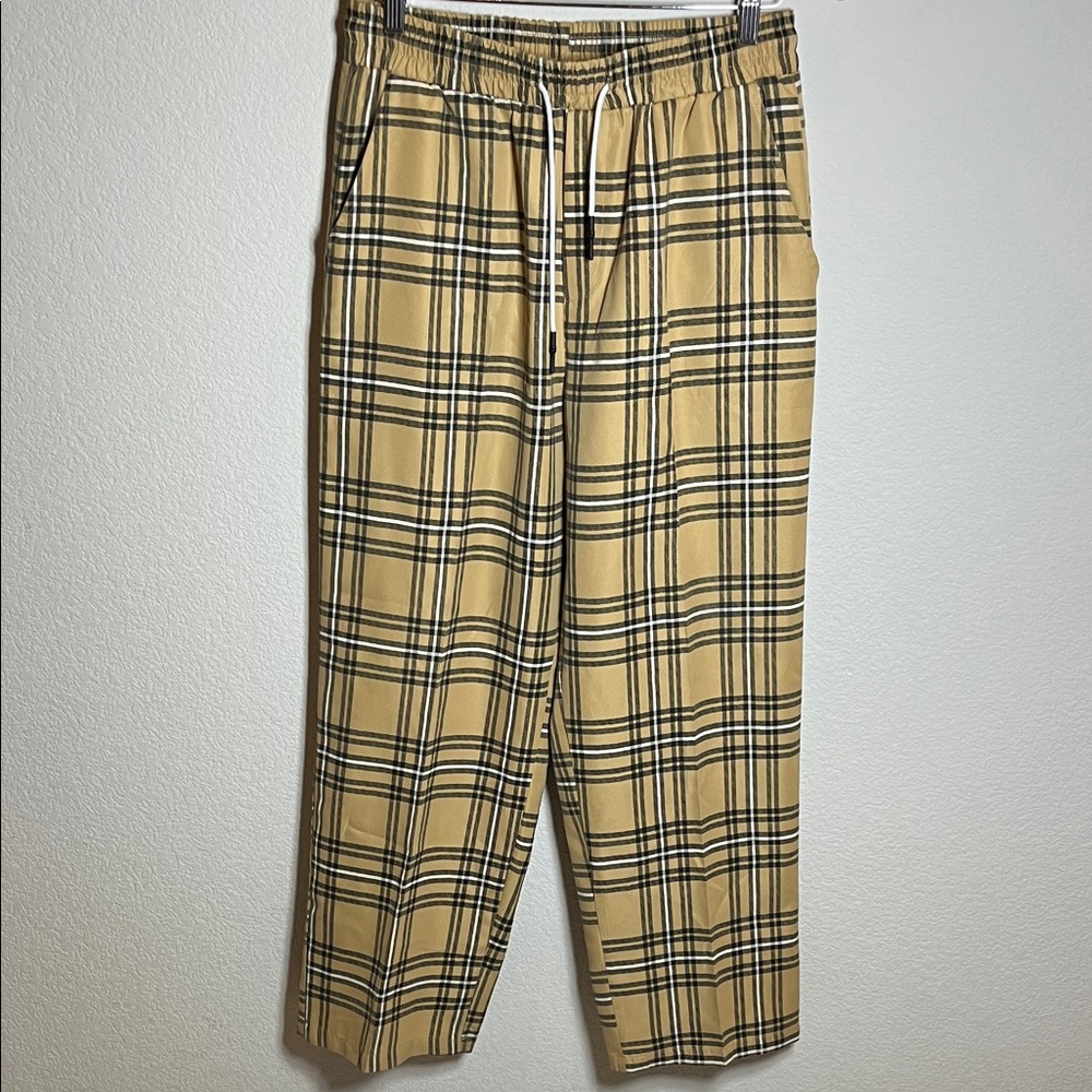 SHEIN Men's Checkered Joggers in Tan and Black